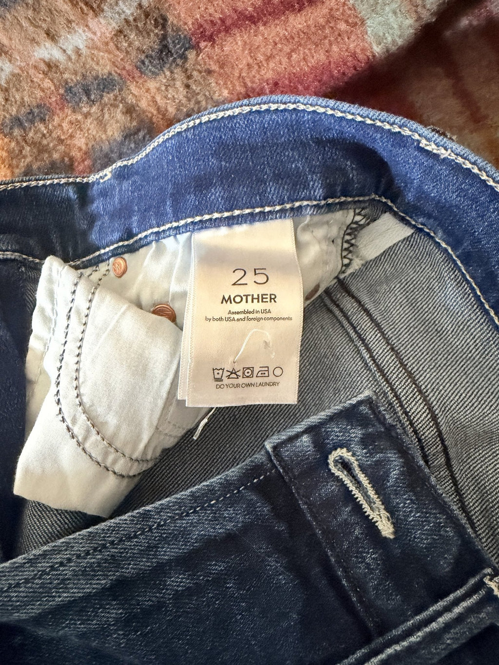 MOTHER The Insider Crop Step Fray - Sake To Me - care label