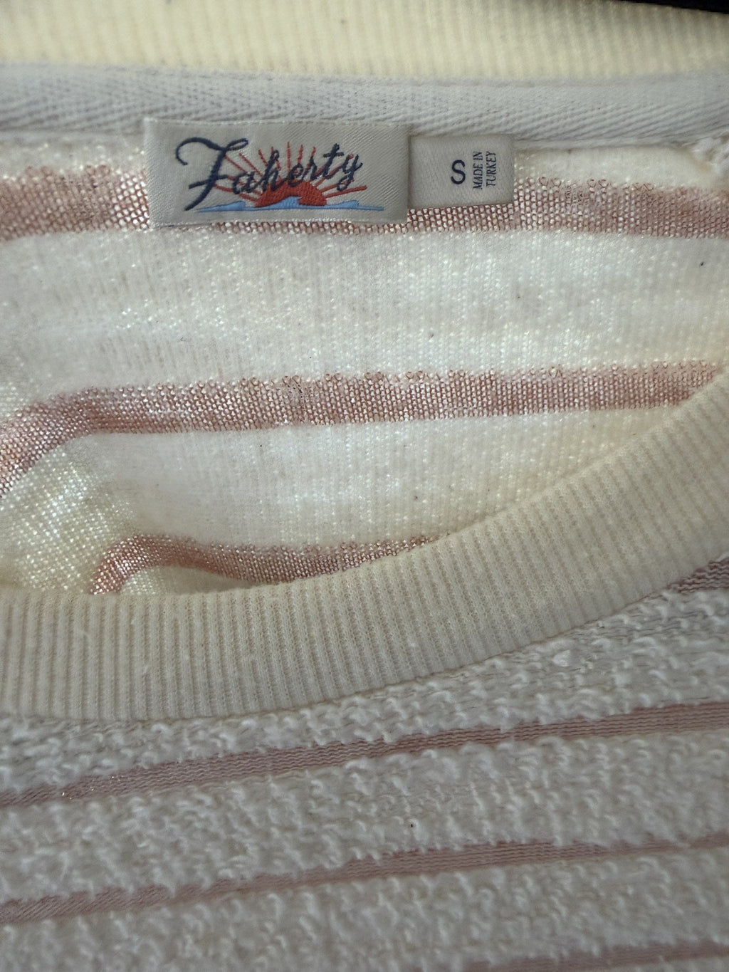 Faherty Pacifica Terry Crew Sweatshirt – Peach Cream Stripe – label