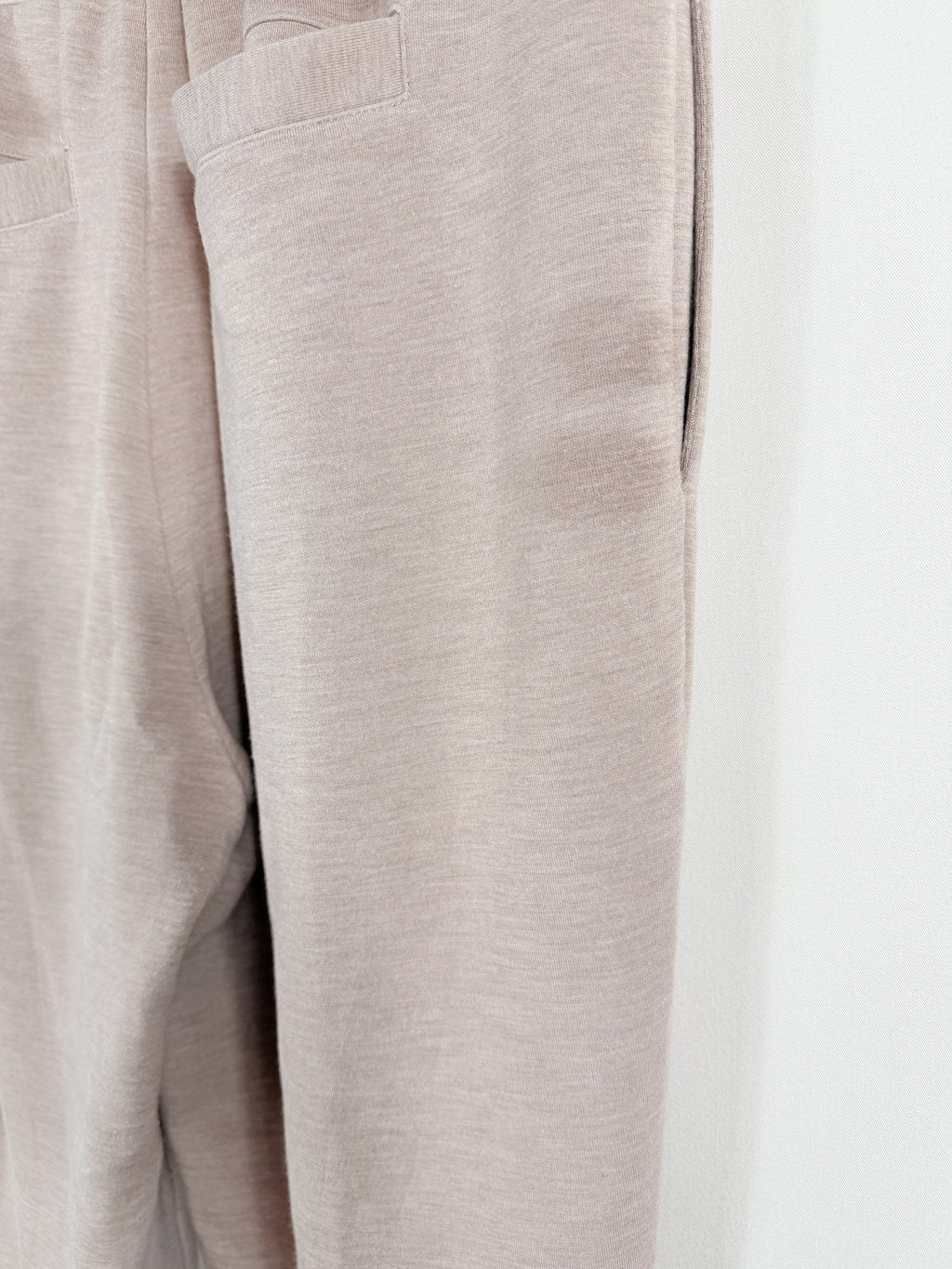 Varley DoubleSoft Slim Cuff Joggers – detail