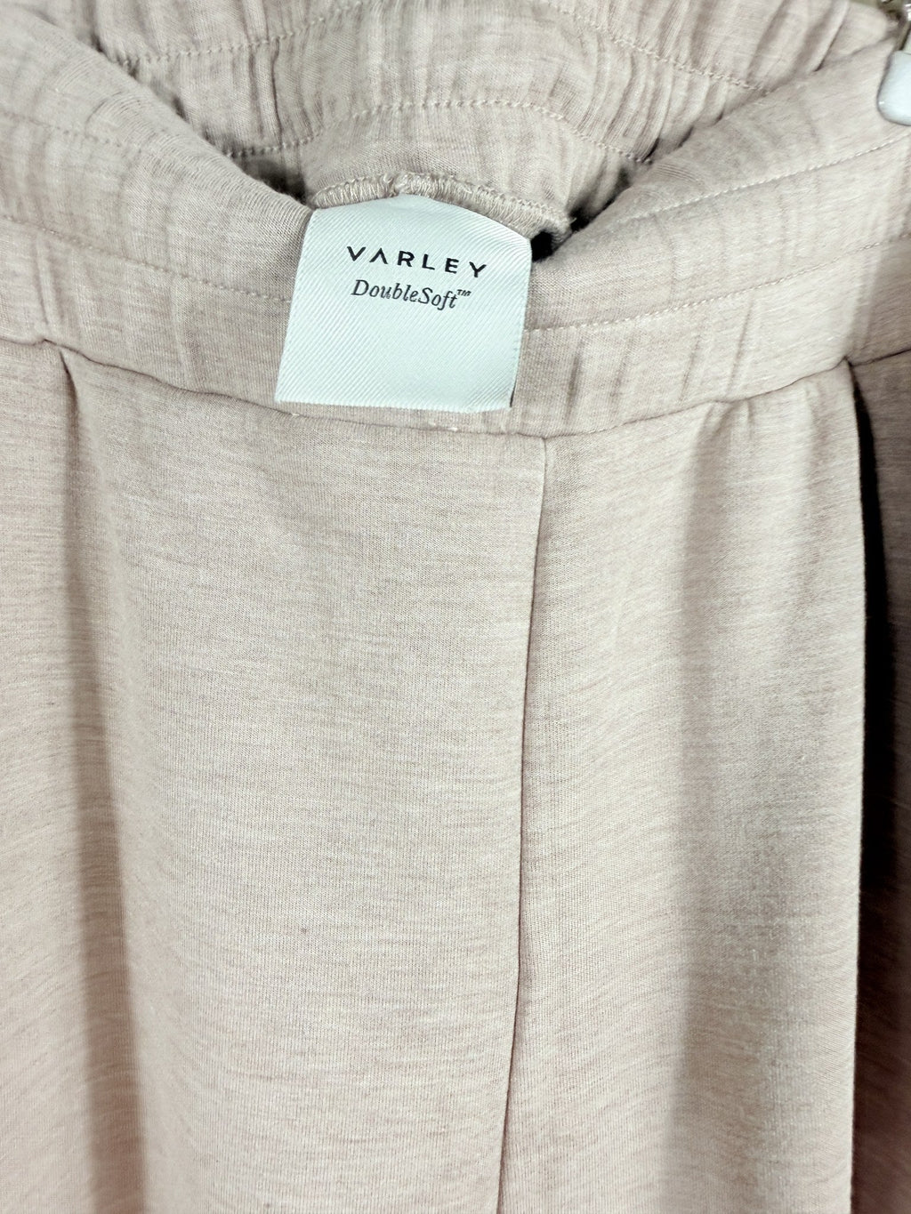 Varley DoubleSoft Slim Cuff Joggers – label