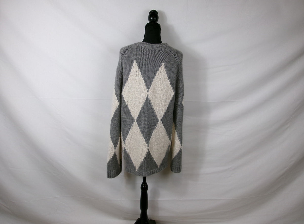 Khaite Valerie Argyle Cashmere V-Neck Sweater – back