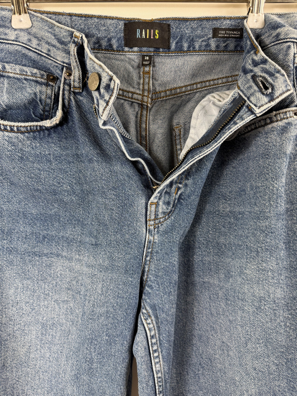 Rails The Topanga High-Rise Straight Jean – Medium Wash – waistband and style label