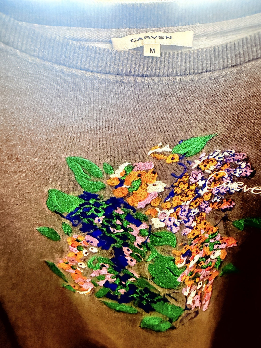 Carven Floral Bouquet Embroidered Sweatshirt – label