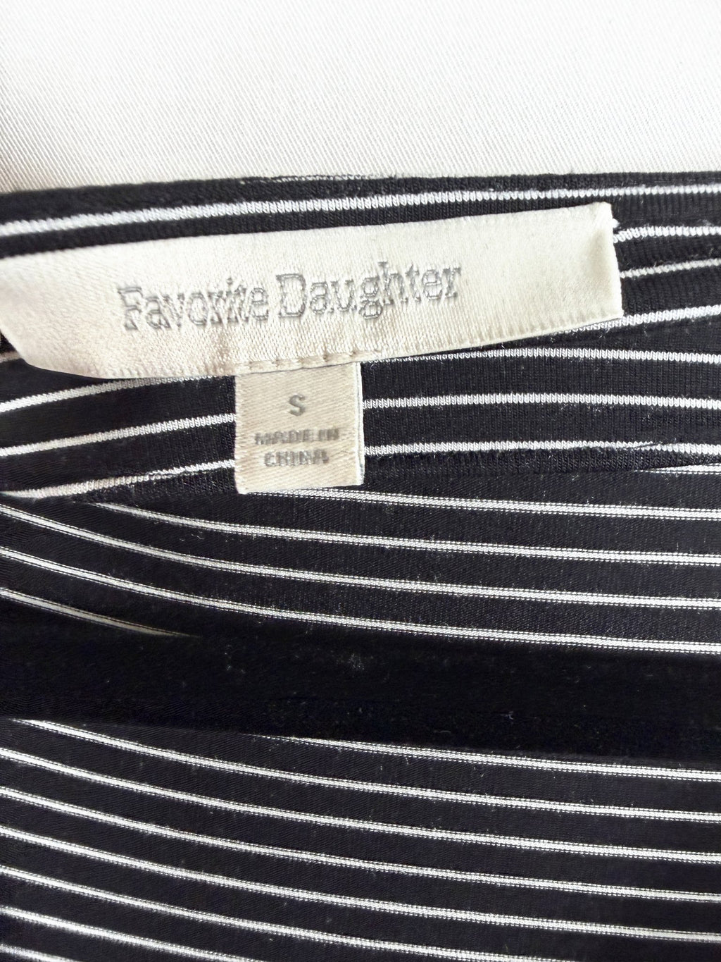 Favorite Daughter The Anywhere Dress – Black/White Stripe – label