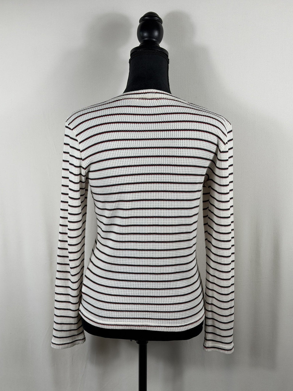 MOTHER The Itty Bitty Pixie Stripe Thermal Henley – back