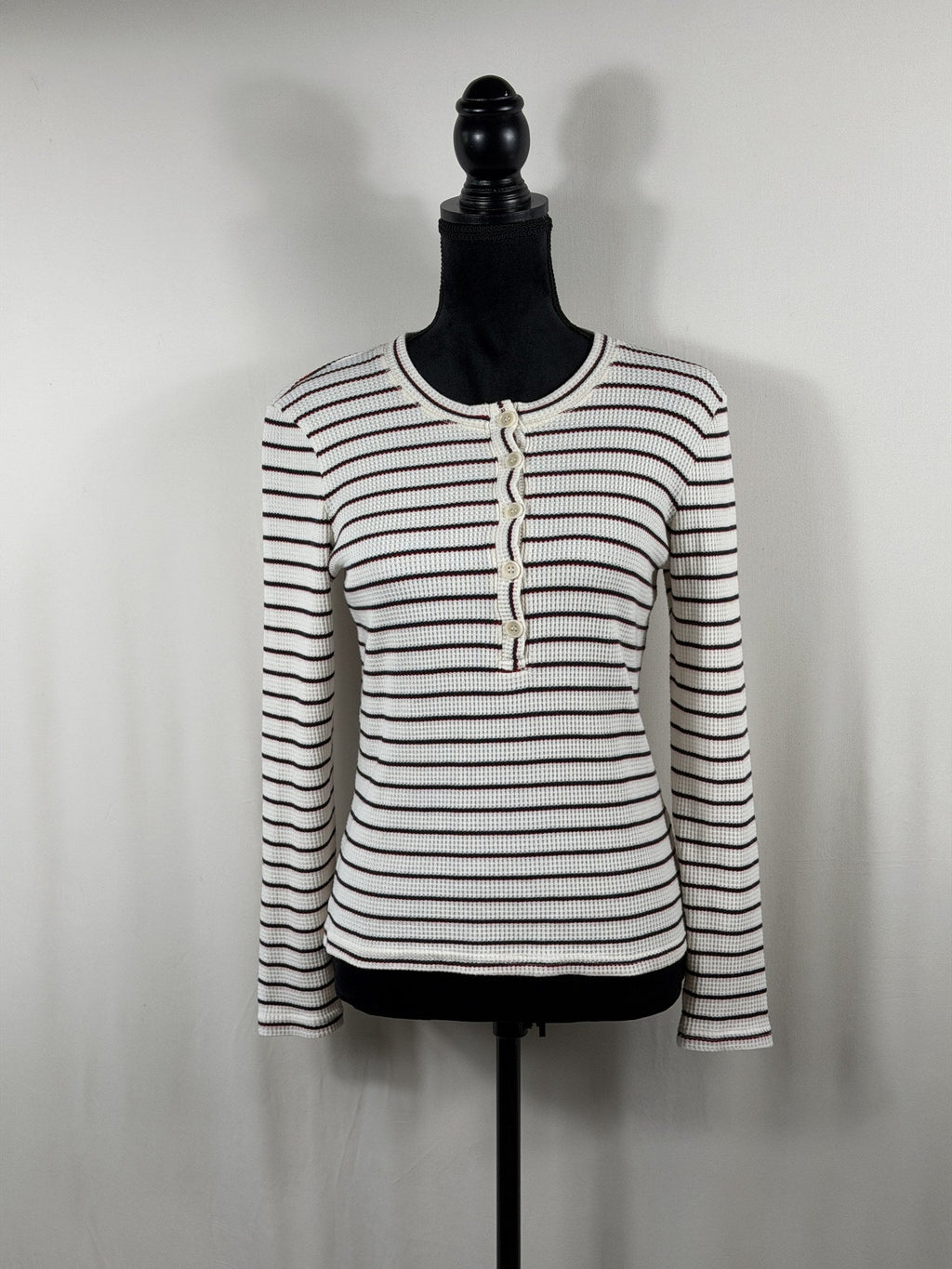 MOTHER The Itty Bitty Pixie Stripe Thermal Henley – front