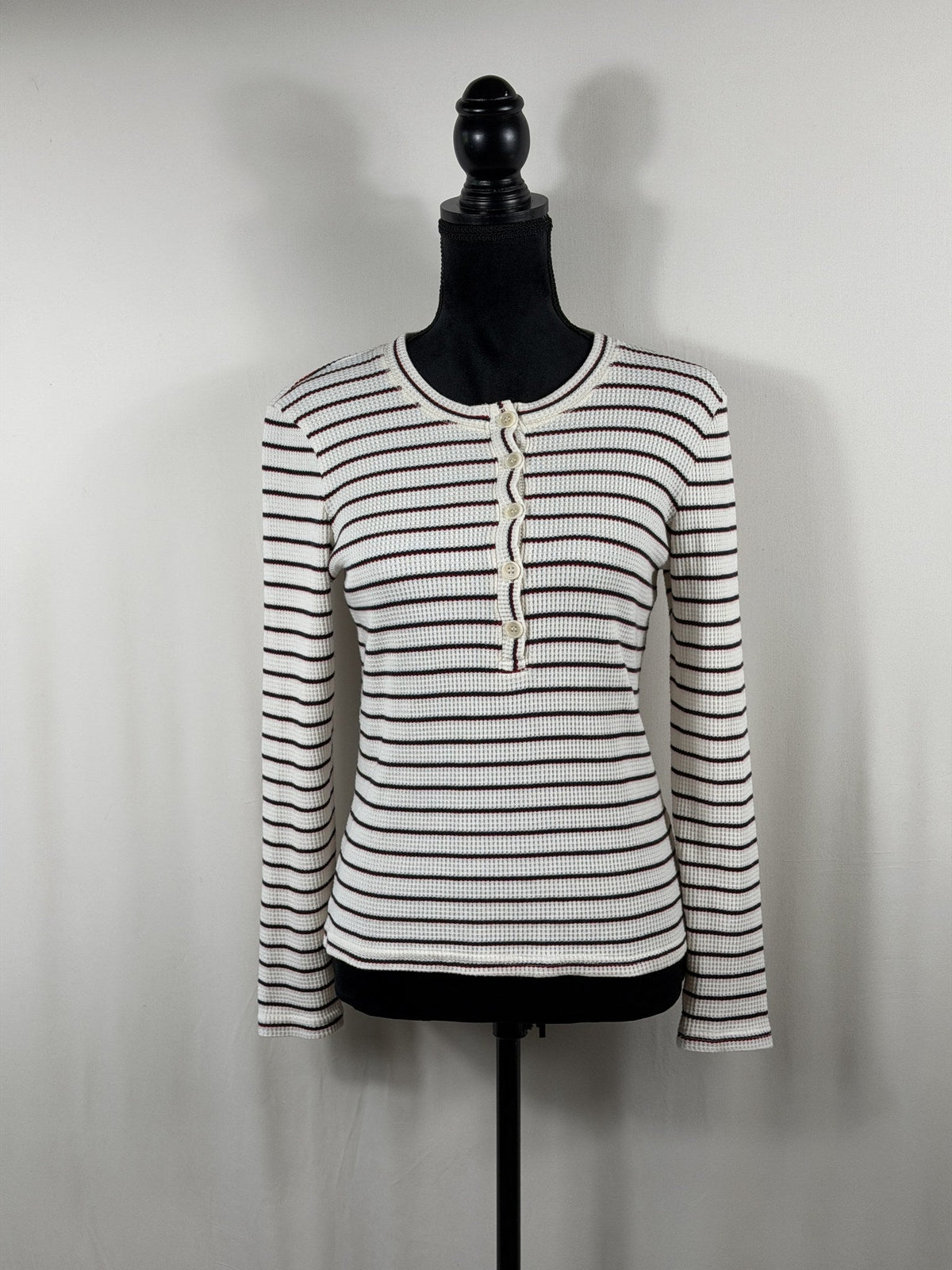 MOTHER The Itty Bitty Pixie Stripe Thermal Henley – front