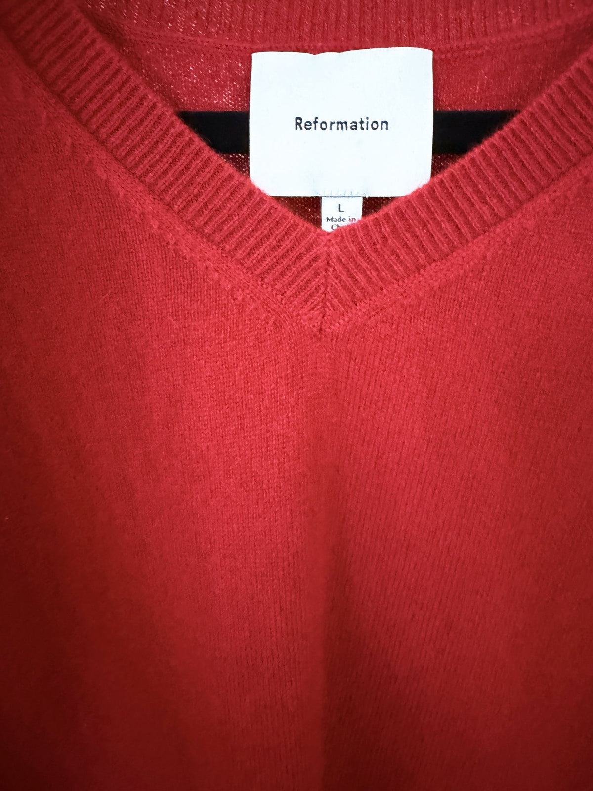 Reformation Cashmere V-Neck Sweater Vest – Red – label