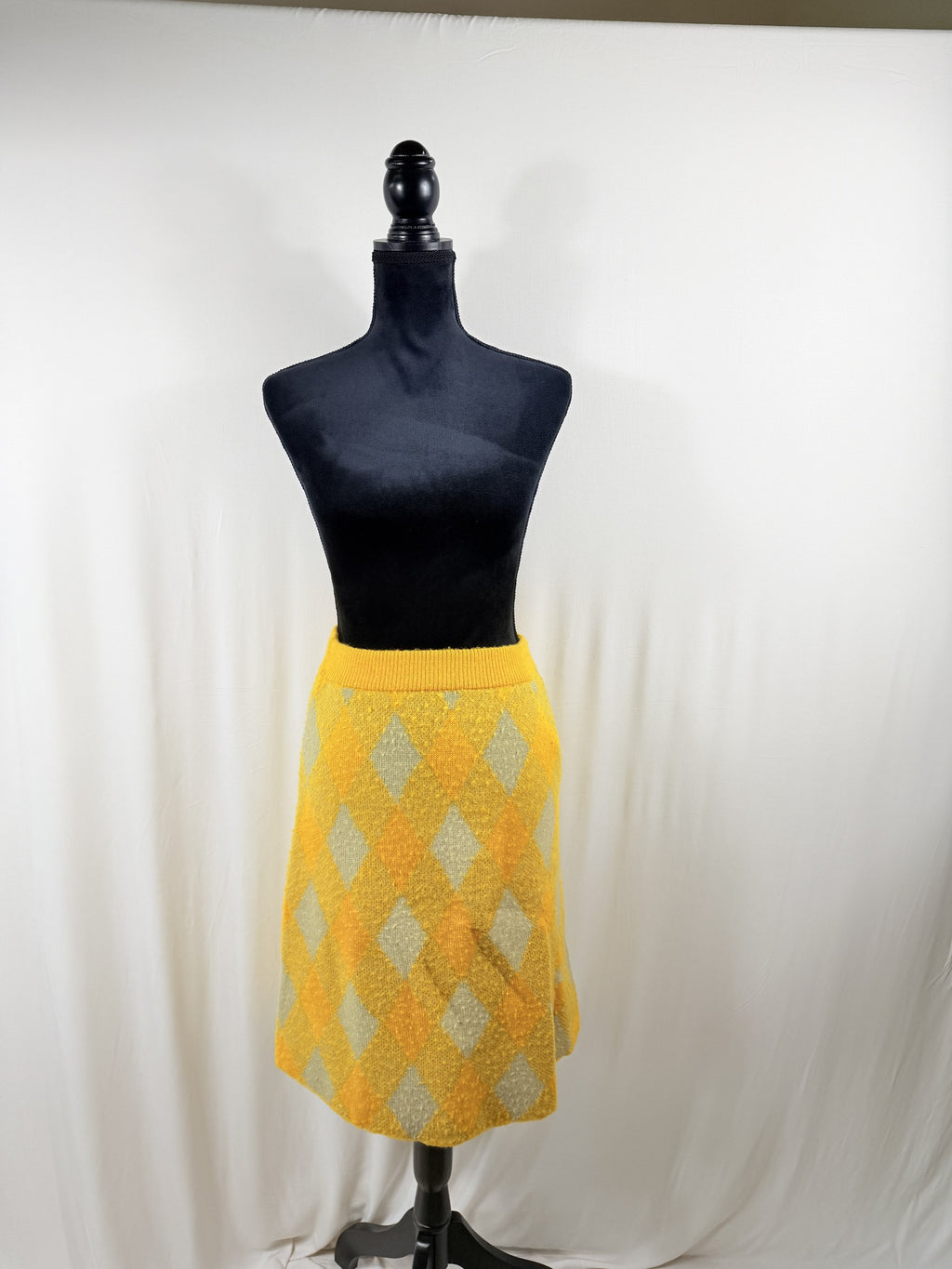 Burberry Equestrian Knight Argyle Wool A-Line Skirt – Mimosa – front