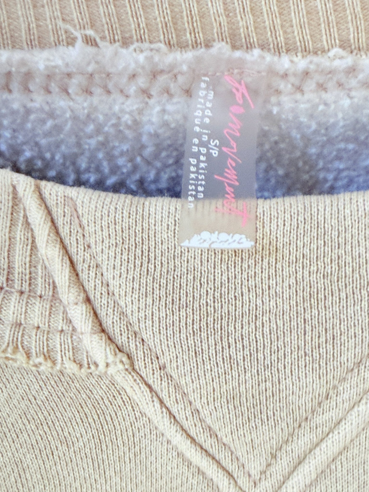 Free People Brown Oversized Sweatshirt – label