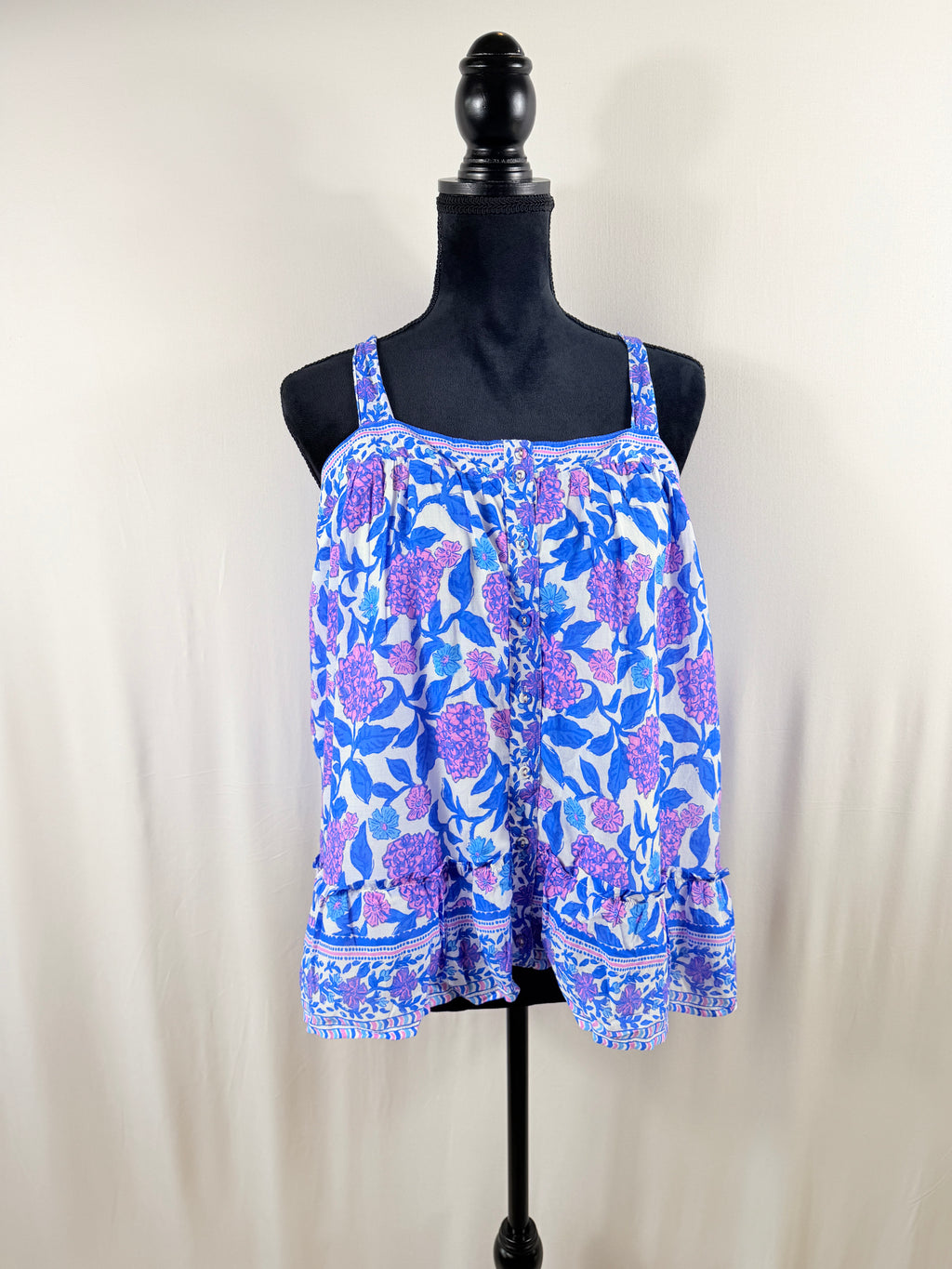 Vineyard Vines Blue & Pink Printed Sleeveless Button-Down Tie-Neck Top — front