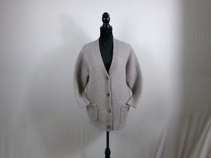 Jenni Kayne Bouclé V-Neck Button-Front Cardigan – Grey – front