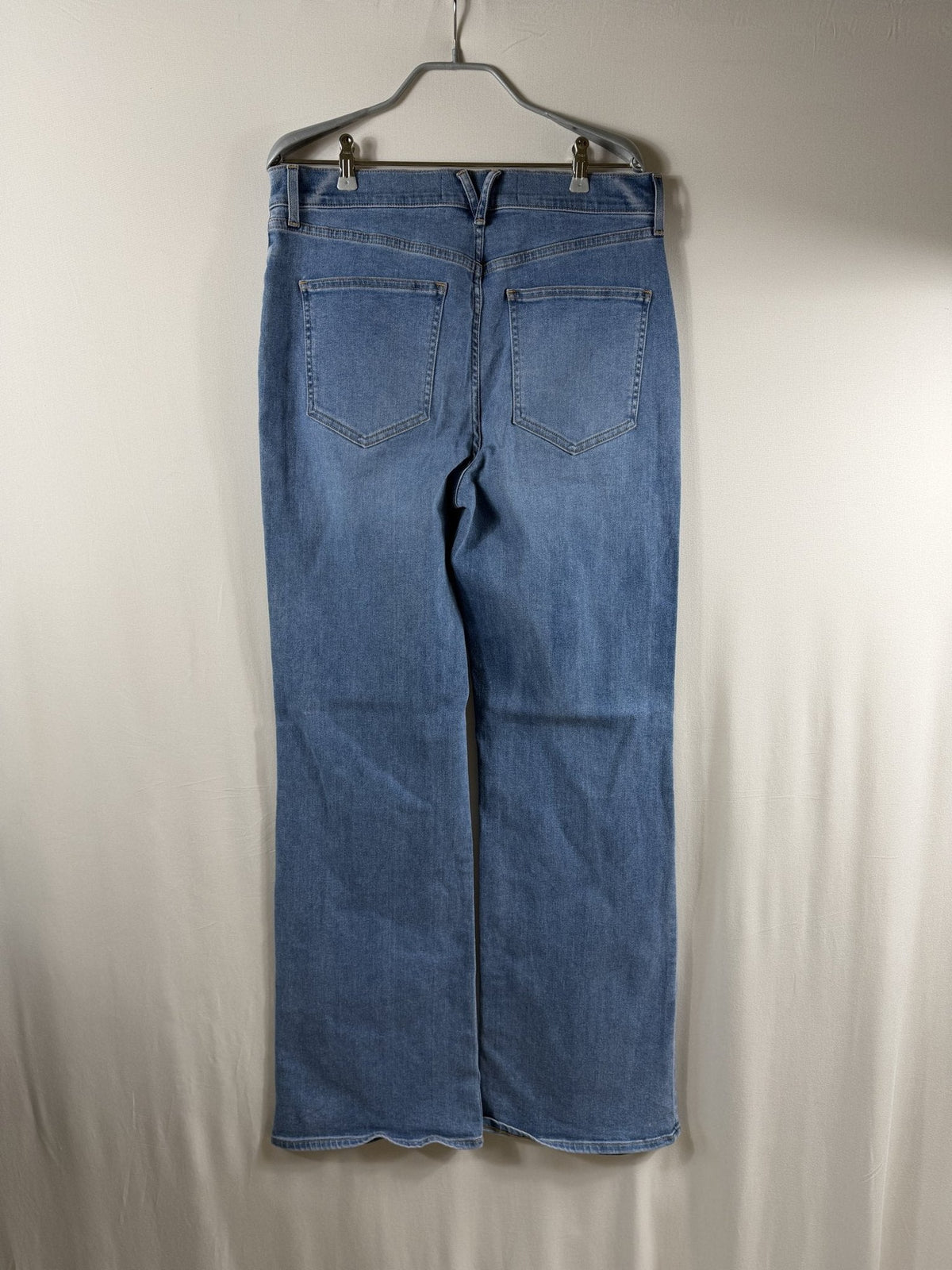 Veronica Beard Crosbie Patch-Pocket Slim Wide-Leg Jeans – Amethyst - back