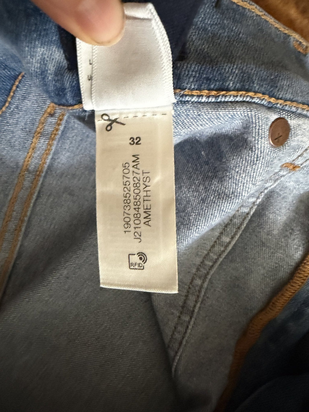 Veronica Beard Crosbie Patch-Pocket Slim Wide-Leg Jeans – Amethyst - care label