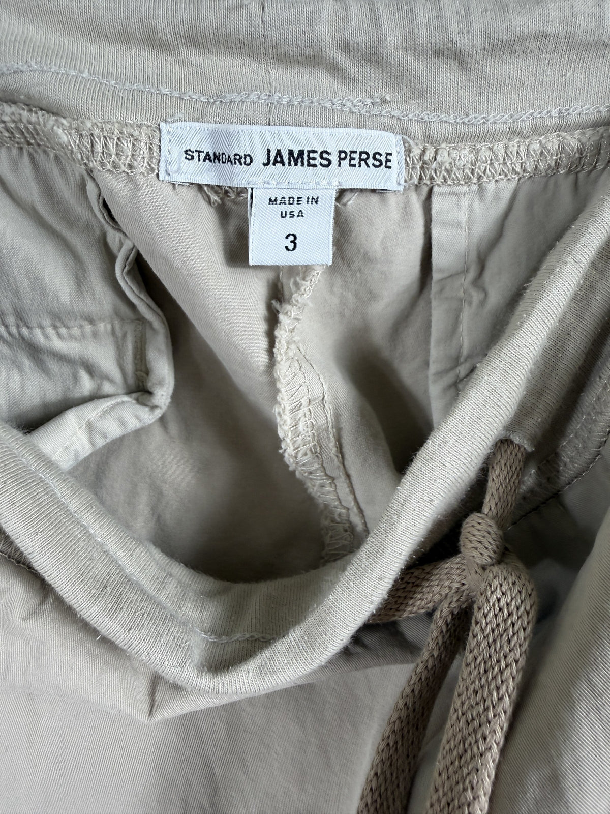 James Perse Standard Drawstring Pant – Stone – label