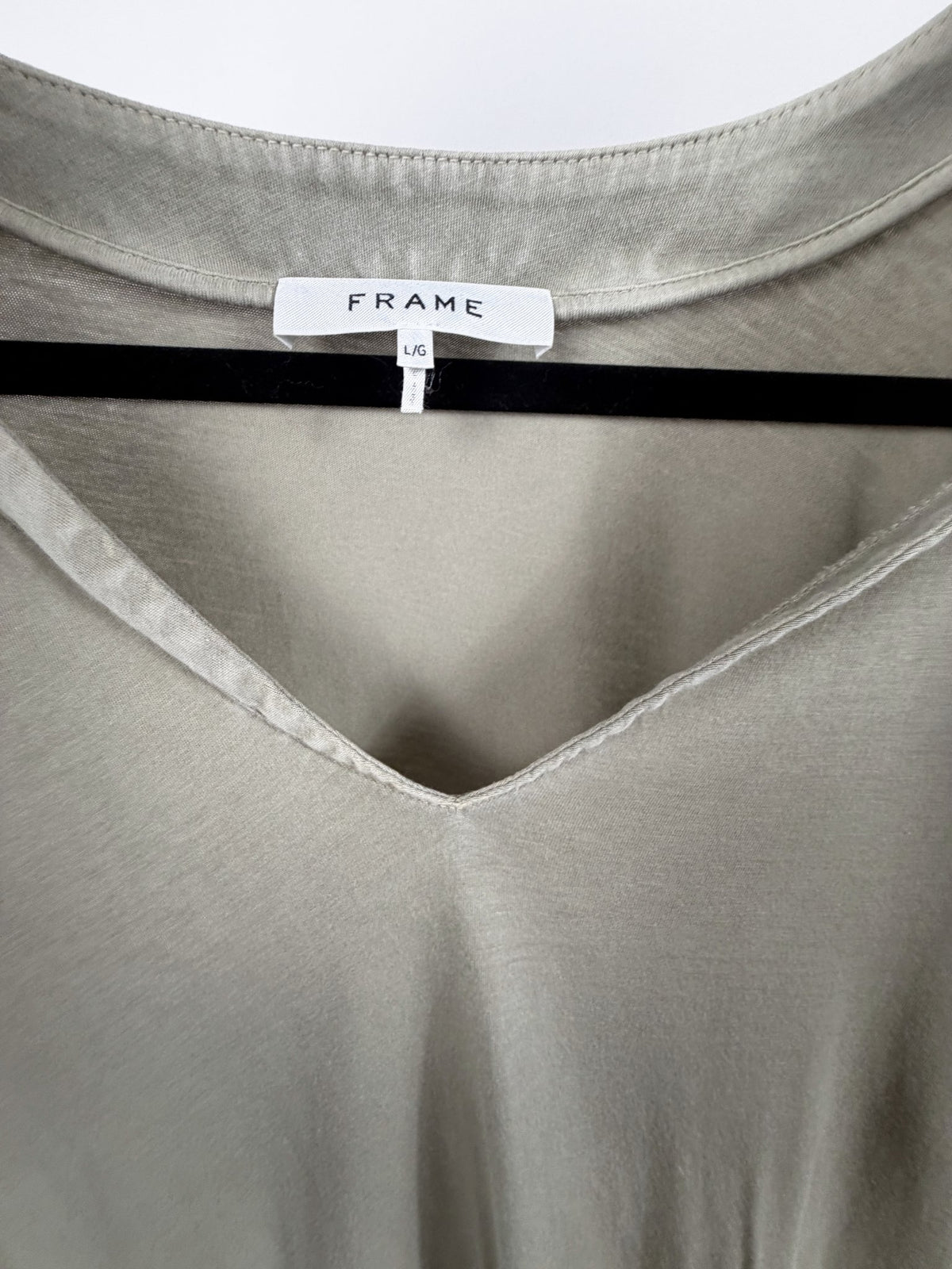 FRAME Le V Mini Pima Cotton T-Shirt Dress – Washed Military – label