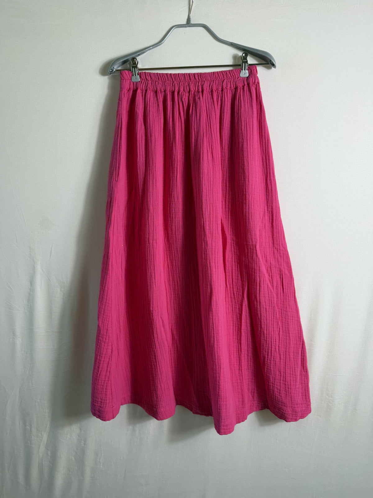 Xirena Midi Skirt – Fuchsia Cotton Gauze – back