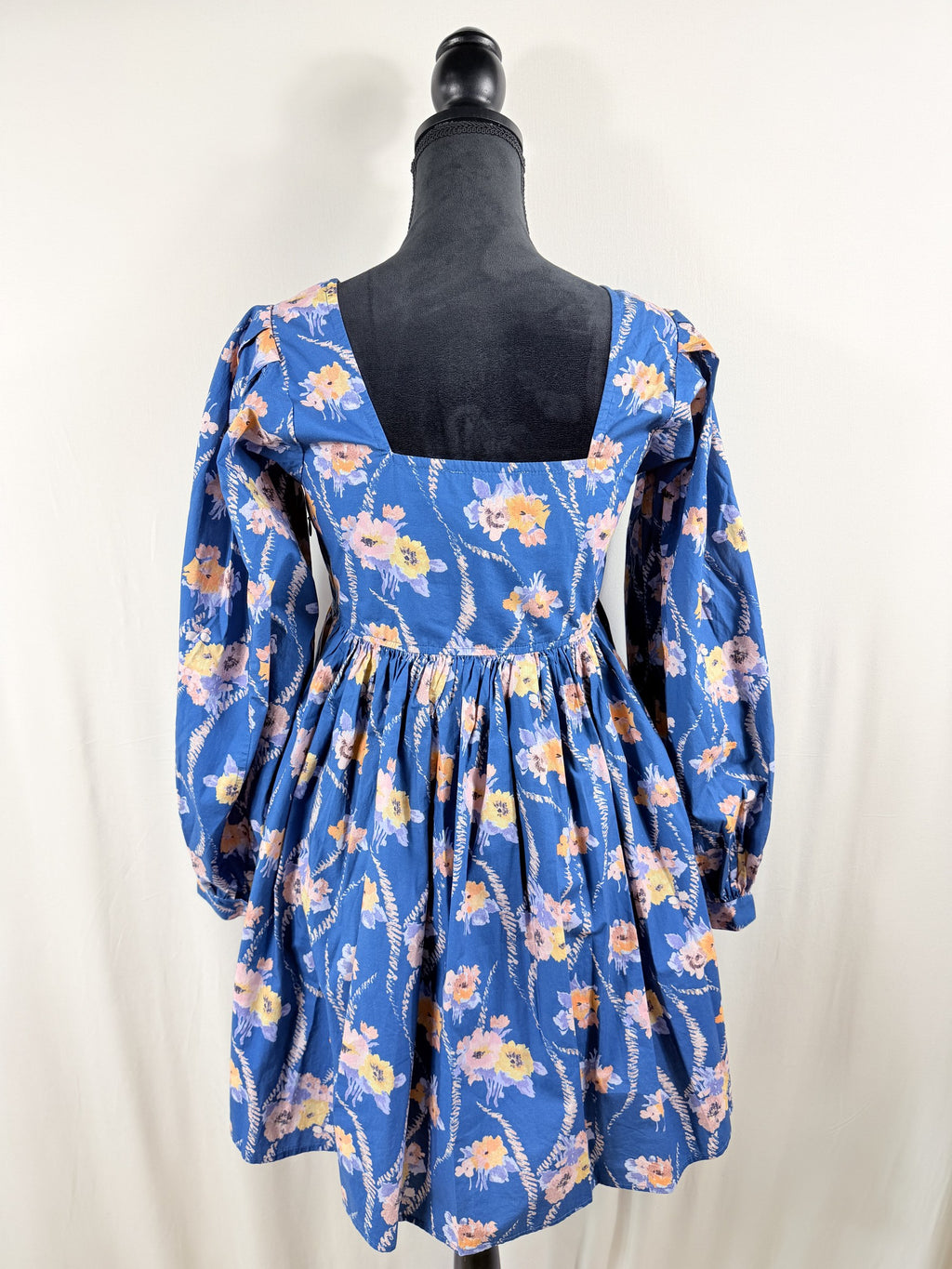 LoveShackFancy Floral Print Square-Neck Babydoll Mini Dress – Blue – back