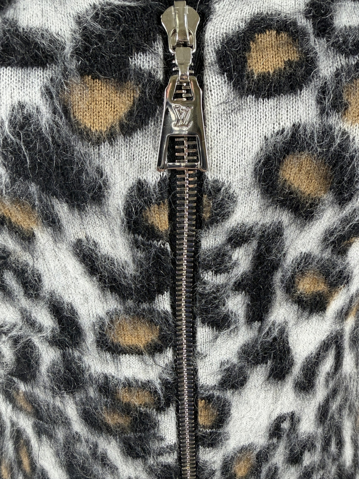 Louis Vuitton 2015 Leopard Mohair Sleeveless Sheath Dress – detail view 3