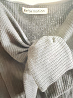 Reformation Square-Neck Ribbed Knit Tie-Front Top – Grey – label