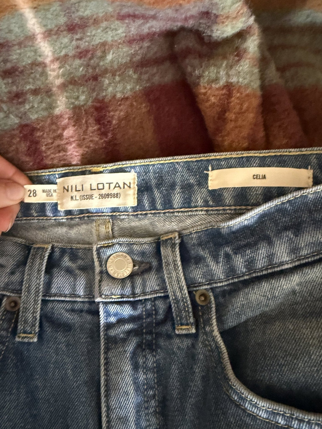 Nili Lotan Celia Wide-Leg Jean - Classic Wash - detail