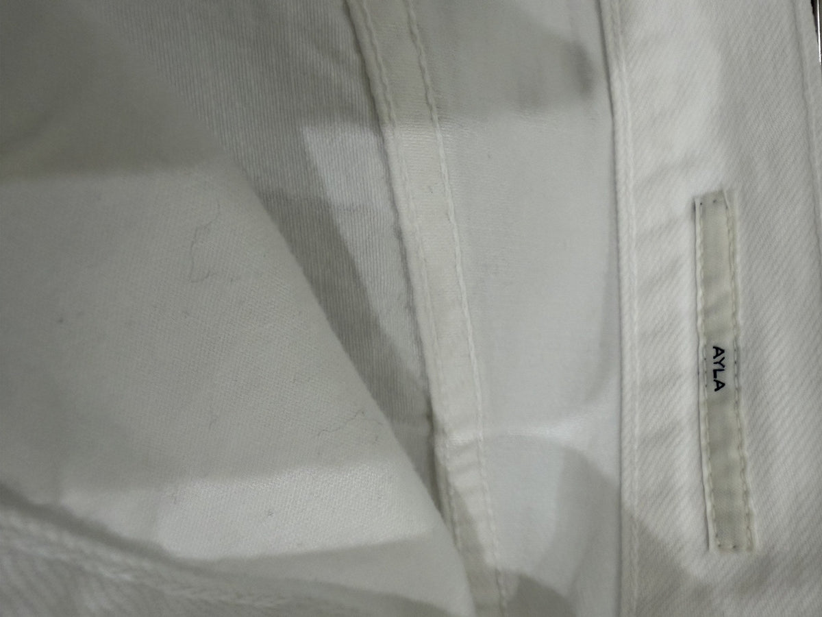 Citizens of Humanity White Denim Jeans – pocket detail