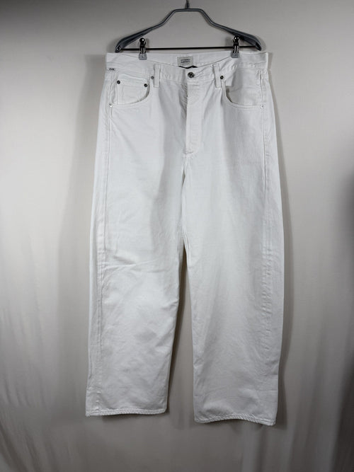 Citizens of Humanity White Denim Jeans – front