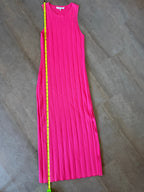 FRAME Ribbed-Knit Midi Dress – Flamingo