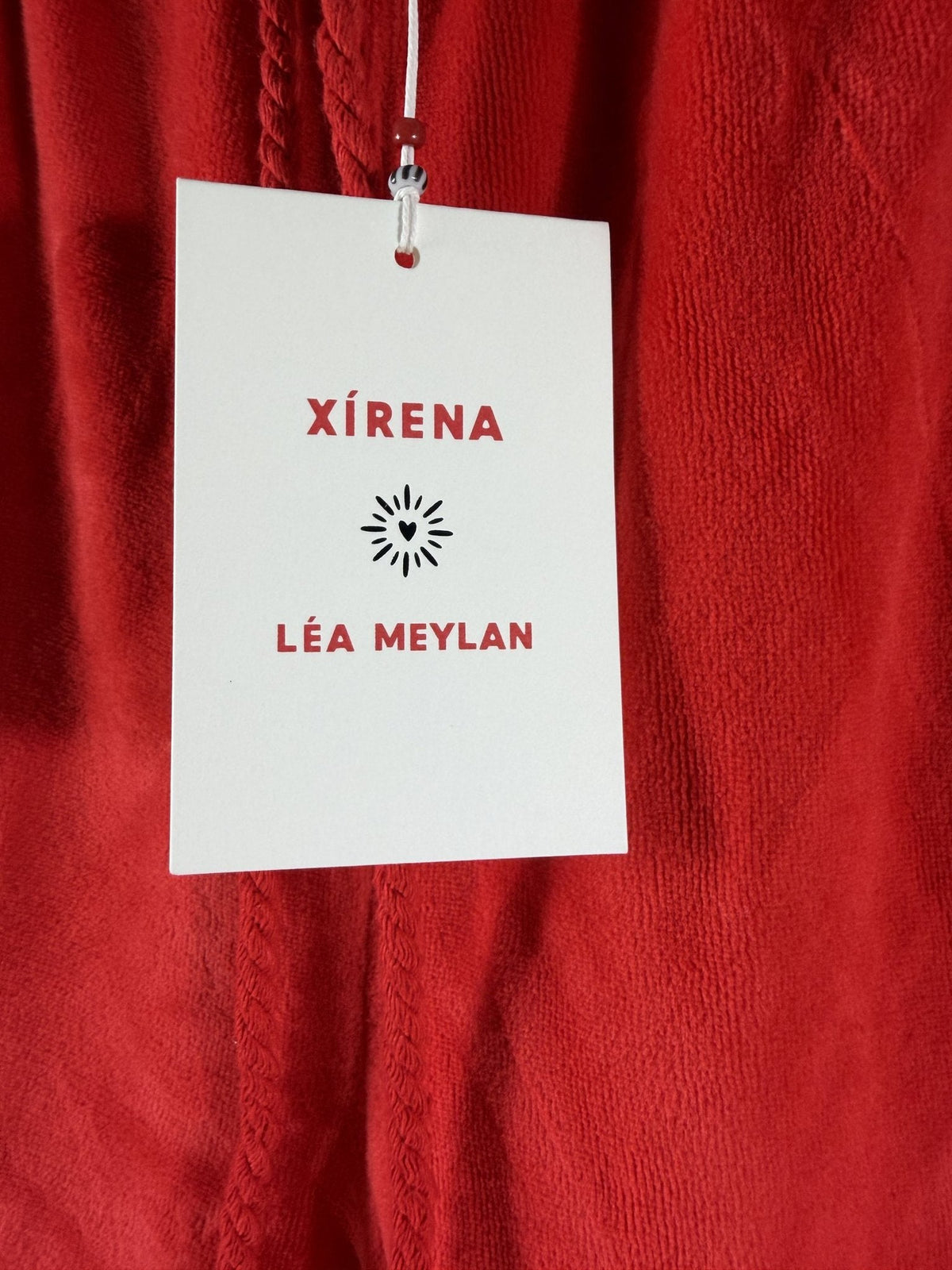 Xirena x Lea Meylan Manon Velour Pant - Carmine Red - tag