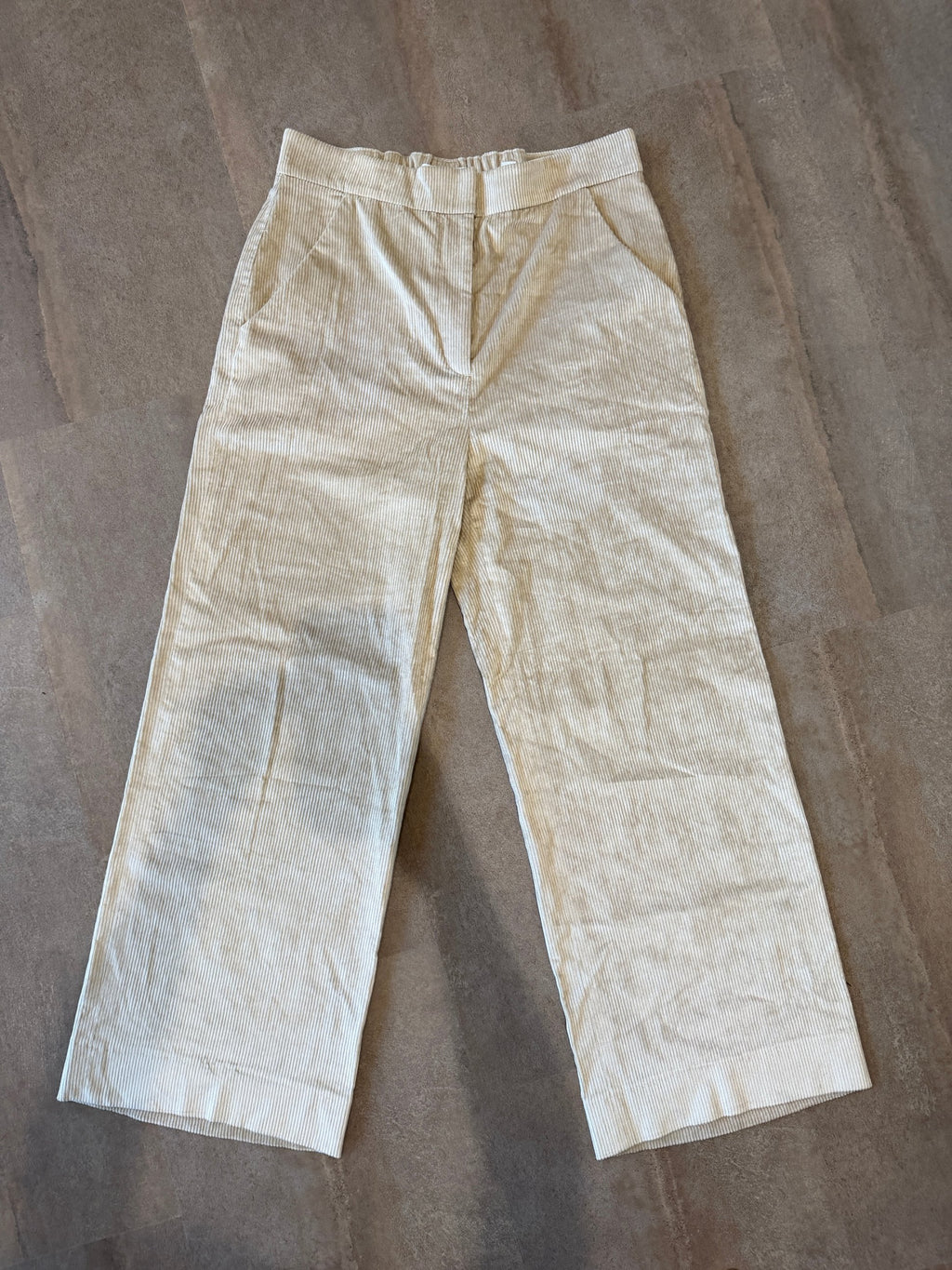 Veronica Beard Grigore Corduroy Wide-Leg Pant – Heathered Sand