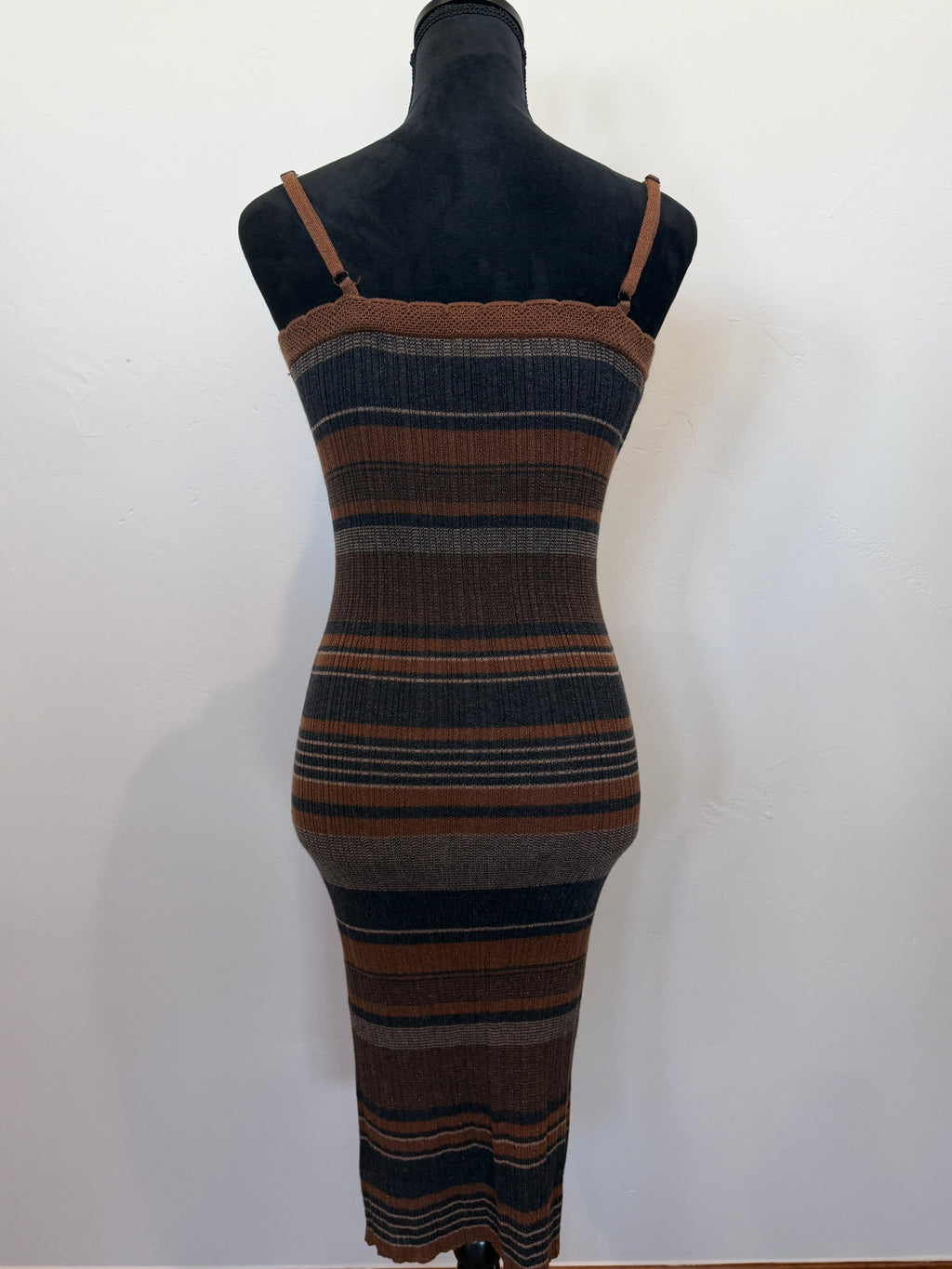 L'AGENCE Sandi Striped Knit Scalloped Tank Midi Dress – Brown