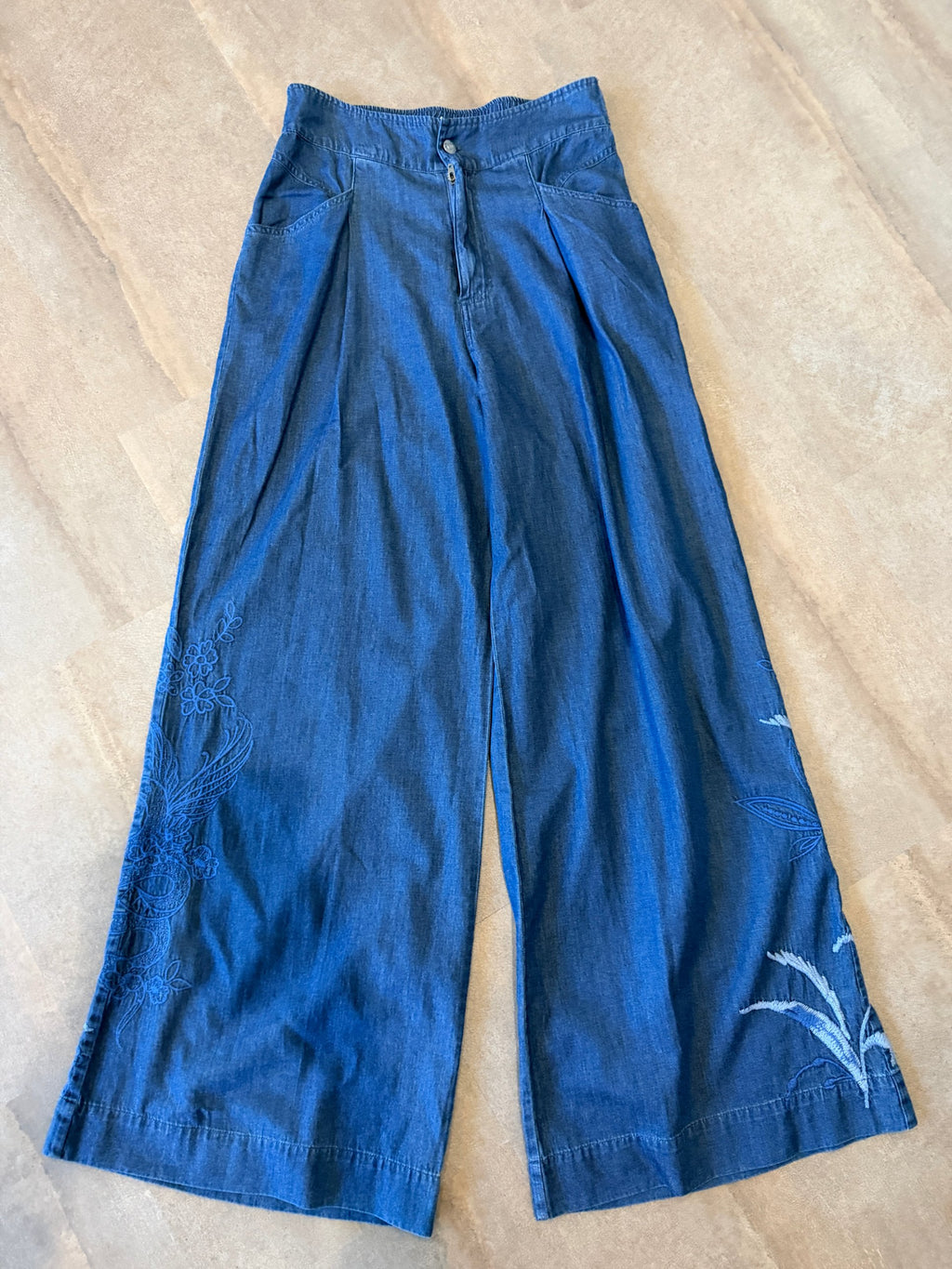 Johnny Was Myra Wide Leg Pleat Pant – Blue Floral