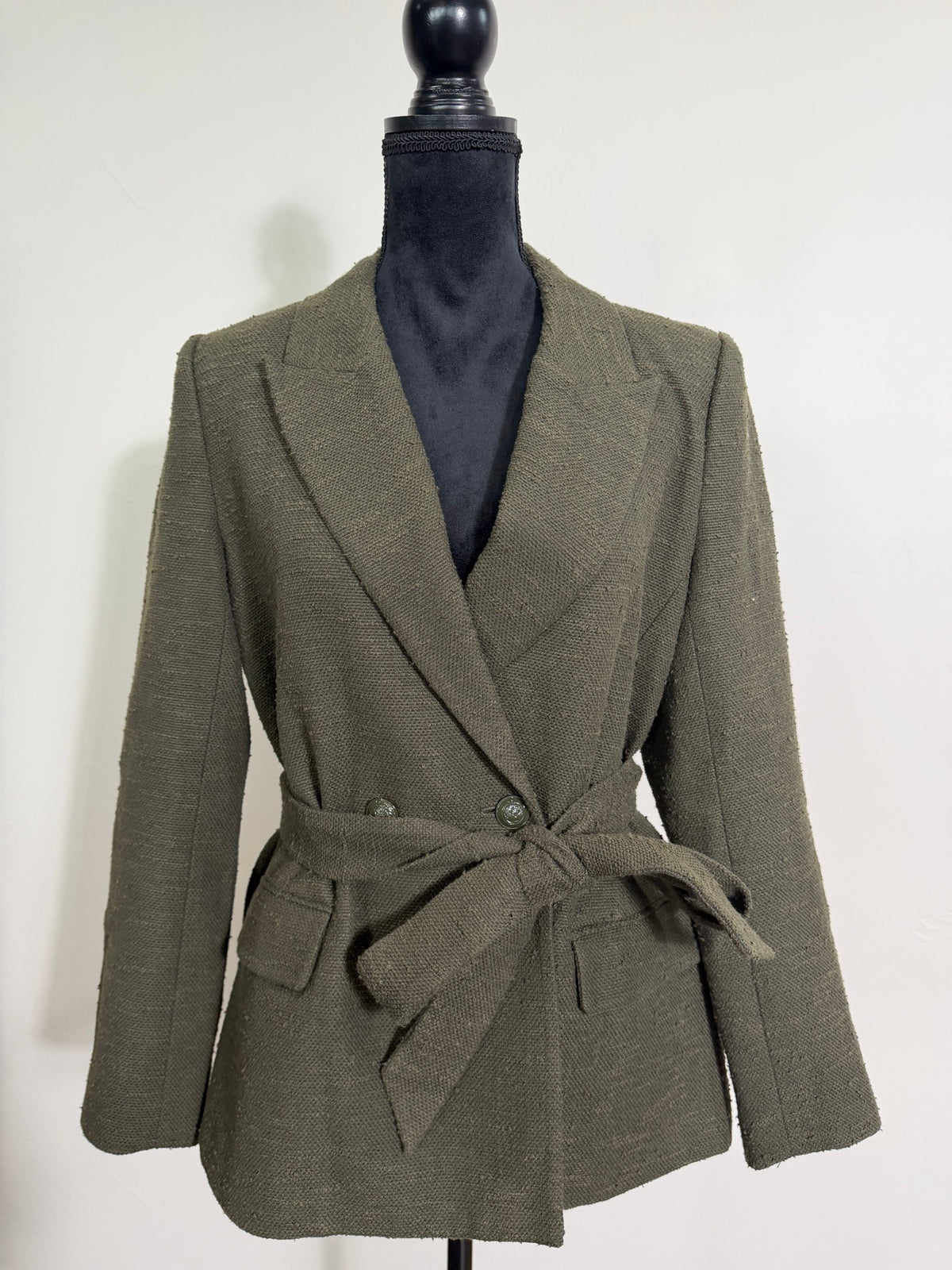 L'AGENCE Jordana Bouclé Wrap Belted Blazer – Army Olive