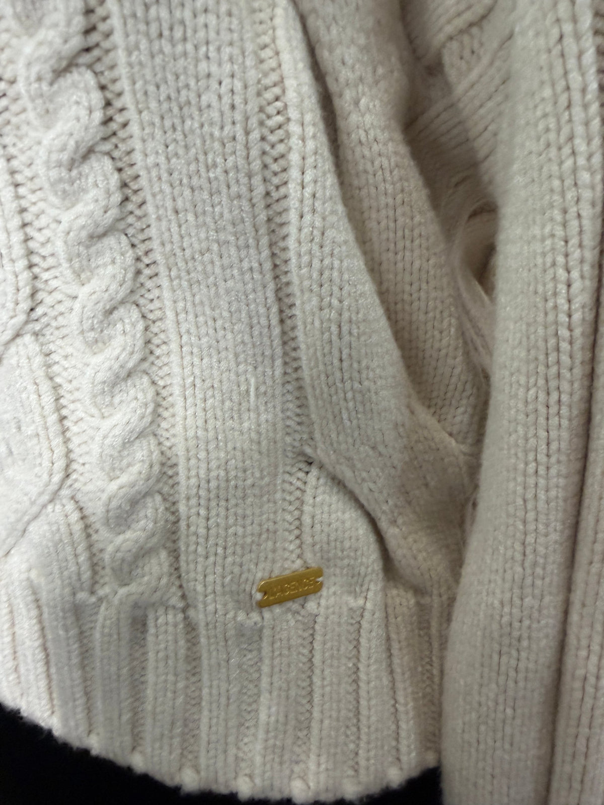 L'AGENCE Storm Boxy Crop Cable Pullover – Ivory/Gold