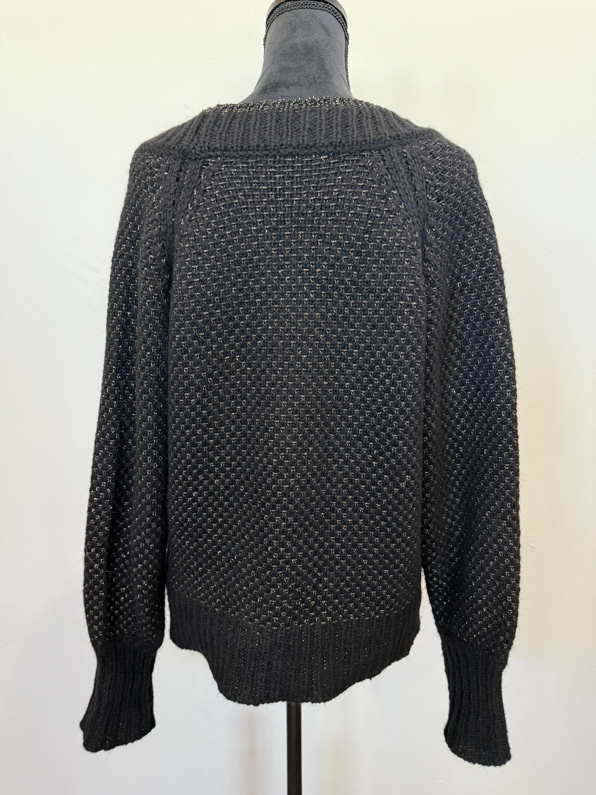 Veronica Beard Mirnie Metallic V-Neck Sweater – Black/Gold