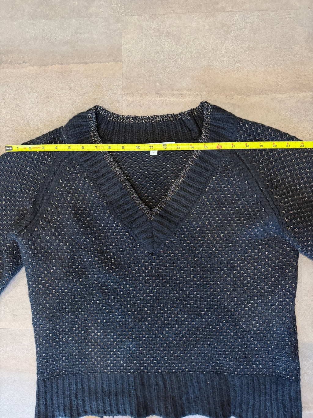 Veronica Beard Mirnie Metallic V-Neck Sweater – Black/Gold