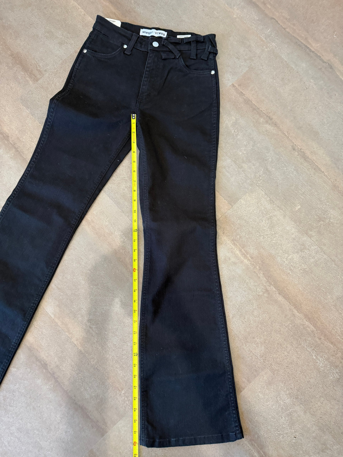 STAUD + Wrangler The Must Jean – Black