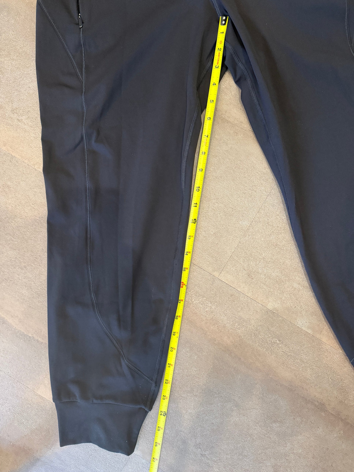 Athleta Rainier Jogger – Black