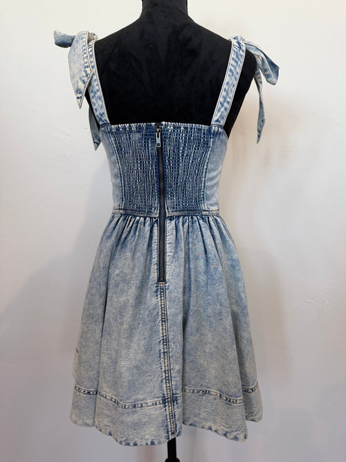 Alice + Olivia Amina Tie-Strap Denim Dress – Blue