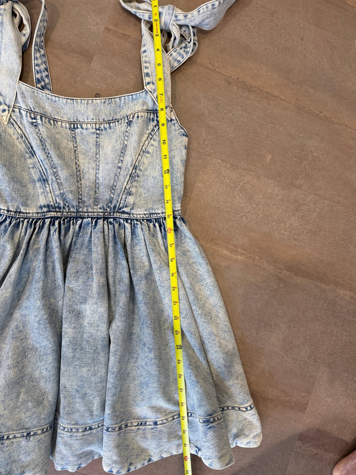 Alice + Olivia Amina Tie-Strap Denim Dress – Blue