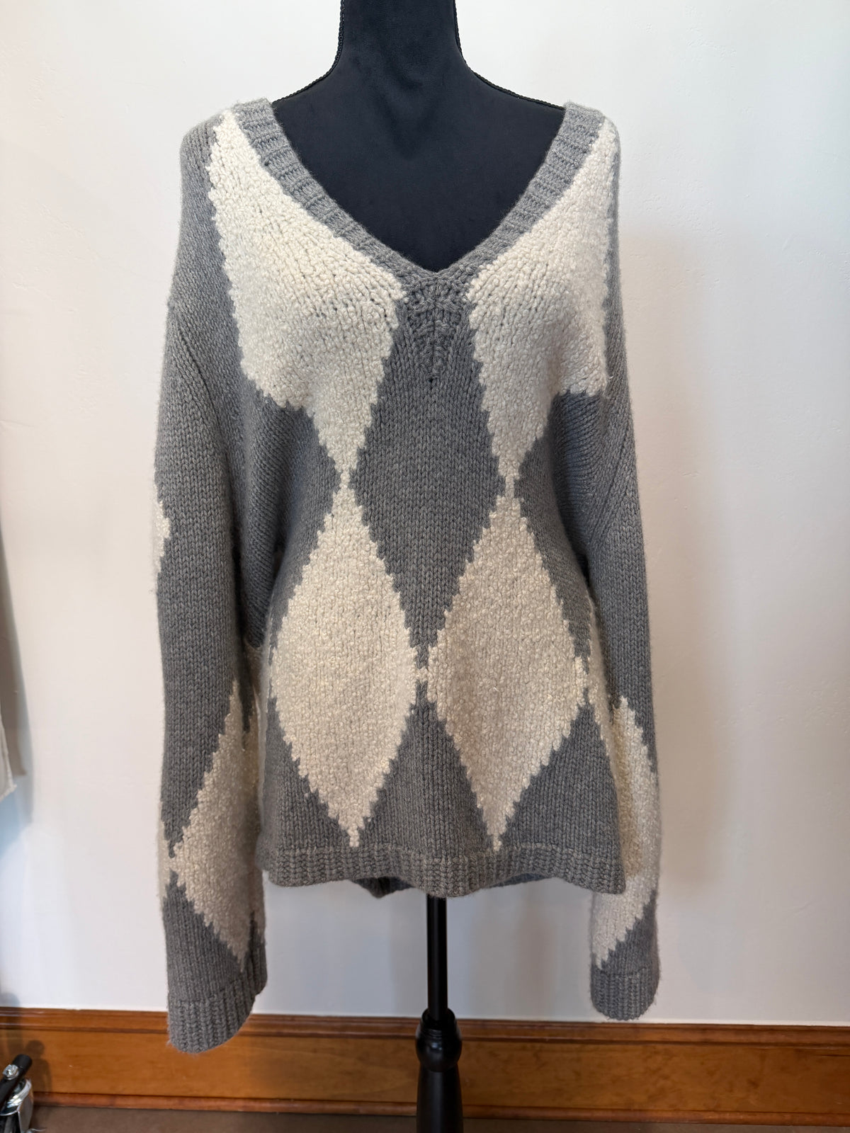 Khaite Valerie Argyle Cashmere V-Neck Sweater
