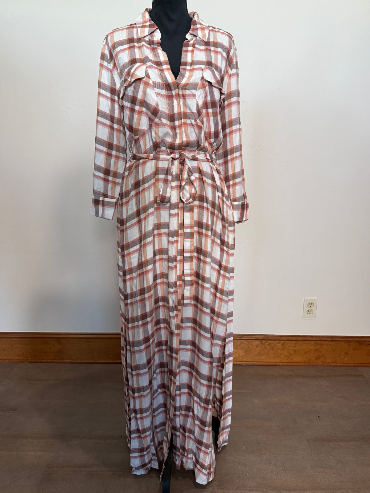 L'AGENCE Cameron Long Shirtdress – White Plaid